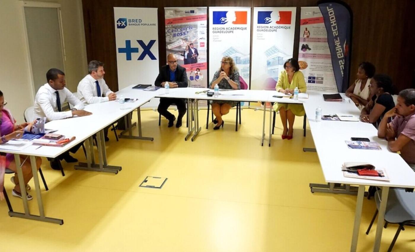 SIGNATURE D'UNE CONVENTION ACADEMIQUE AVEC LA RECTRICE - Favoriser le raccrochage scolaire à travers le « Business Game School »